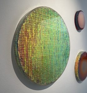 Erik Pluis - Deflection | Technik: Mischtechnik u. Kunstharz auf Holz | Ø 63 cm | Unikat, handsigniert