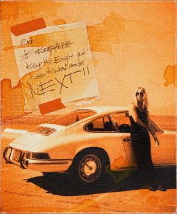 Keep the engine quiet! Listen to what arrives next!! Leinwand auf Keilrahmen, Acryllasur, Tape, Papier, Gemäldefirnis. Diese Motive sind nur als Crazy little Thing in 30x25cm oder 50x60cm geplant. Größe Formate als Sonderwunsch. Die Gesamtauflage beider Formate ist 99 Stück und wird durchgehend auf beiden Formaten nummeriert.