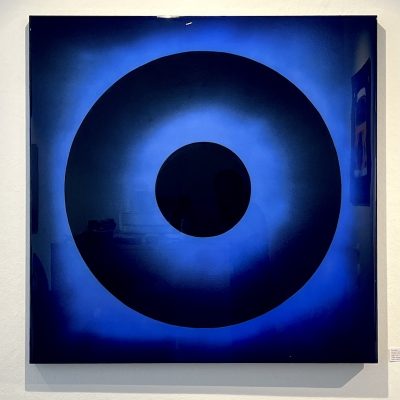 Erik Pluis - Blackhole Blue II | Technik: Pigment u. Kunstharz auf Holz | 100 x 100 cm | Unikat, handsigniert